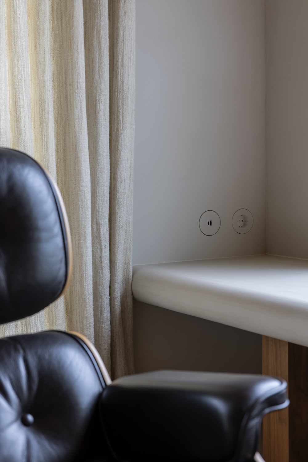 FotoOnzichtbaar aanwezig: Niko Invisible smelt weg in je interieur